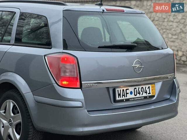 Сірий Опель Астра, об'ємом двигуна 1.7 л та пробігом 240 тис. км за 5199 $, фото 22 на Automoto.ua