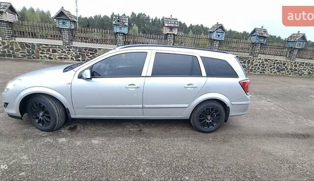 Сірий Опель Астра, об'ємом двигуна 1.7 л та пробігом 277 тис. км за 5500 $, фото 2 на Automoto.ua