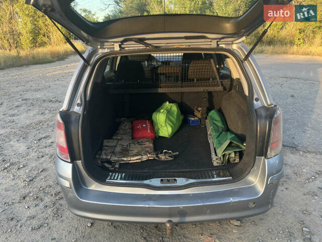 Серый Опель Астра, объемом двигателя 1.3 л и пробегом 432 тыс. км за 4000 $, фото 15 на Automoto.ua