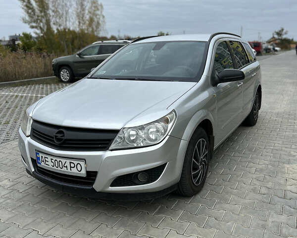 Серый Опель Астра, объемом двигателя 1.6 л и пробегом 250 тыс. км за 5350 $, фото 2 на Automoto.ua