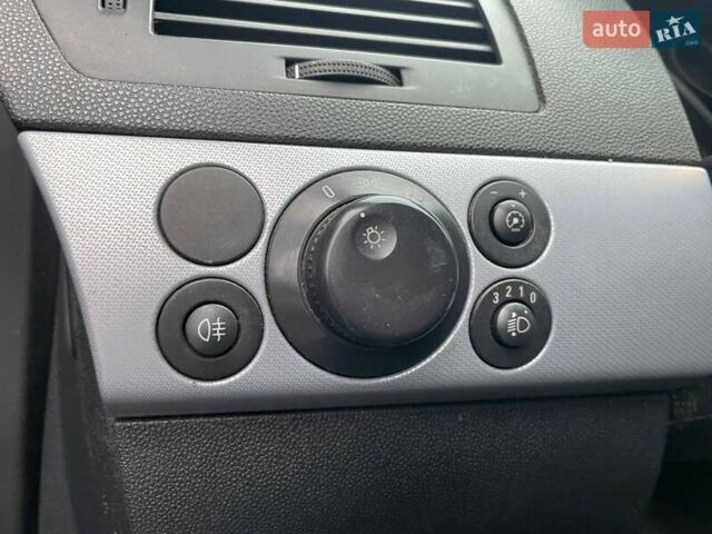 Серый Опель Астра, объемом двигателя 1.6 л и пробегом 298 тыс. км за 4790 $, фото 16 на Automoto.ua