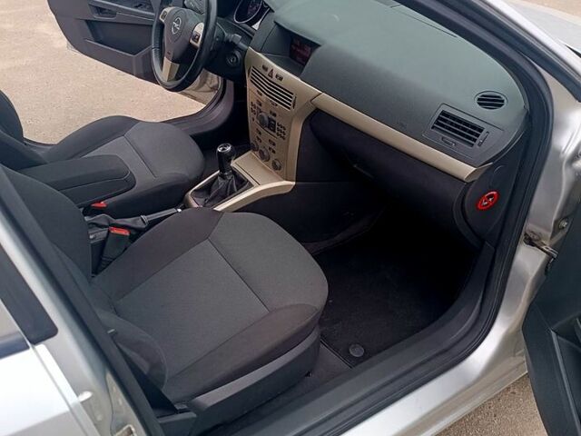 Сірий Опель Астра, об'ємом двигуна 1.6 л та пробігом 226 тис. км за 5400 $, фото 10 на Automoto.ua