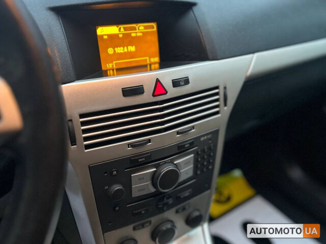 Серый Опель Астра, объемом двигателя 1.7 л и пробегом 321 тыс. км за 6000 $, фото 14 на Automoto.ua