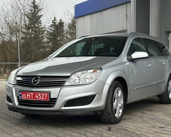 Серый Опель Астра, объемом двигателя 1.6 л и пробегом 160 тыс. км за 5400 $, фото 43 на Automoto.ua