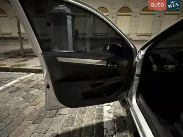 Серый Опель Астра, объемом двигателя 1.91 л и пробегом 291 тыс. км за 5800 $, фото 27 на Automoto.ua