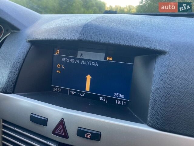 Сірий Опель Астра, об'ємом двигуна 1.69 л та пробігом 358 тис. км за 4450 $, фото 28 на Automoto.ua