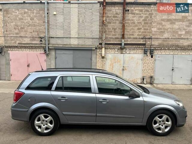 Сірий Опель Астра, об'ємом двигуна 1.6 л та пробігом 191 тис. км за 5599 $, фото 2 на Automoto.ua