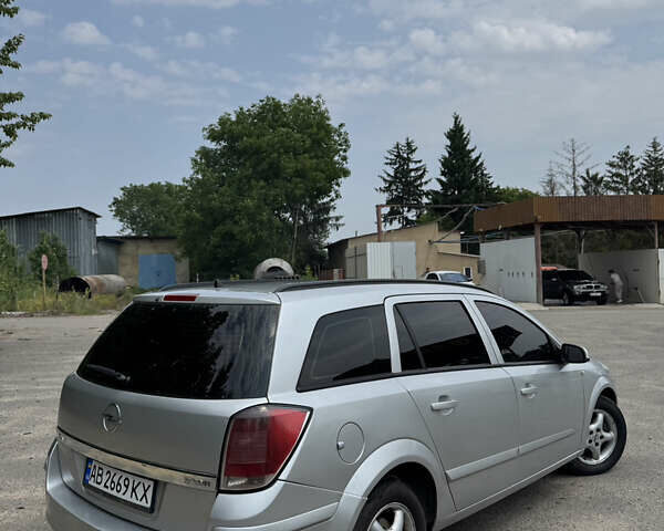 Сірий Опель Астра, об'ємом двигуна 1.69 л та пробігом 315 тис. км за 4699 $, фото 3 на Automoto.ua