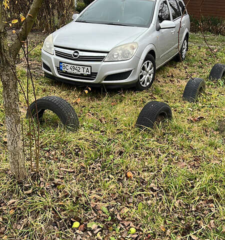 Сірий Опель Астра, об'ємом двигуна 1.69 л та пробігом 300 тис. км за 5000 $, фото 5 на Automoto.ua