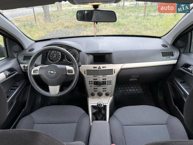 Сірий Опель Астра, об'ємом двигуна 1.6 л та пробігом 188 тис. км за 5100 $, фото 5 на Automoto.ua