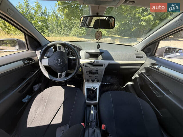 Сірий Опель Астра, об'ємом двигуна 1.6 л та пробігом 227 тис. км за 4650 $, фото 36 на Automoto.ua