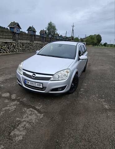 Сірий Опель Астра, об'ємом двигуна 1.7 л та пробігом 277 тис. км за 5500 $, фото 1 на Automoto.ua