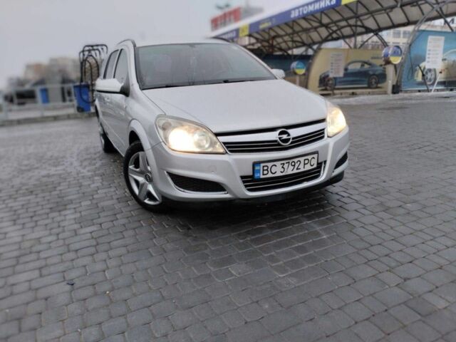 Серый Опель Астра, объемом двигателя 1.7 л и пробегом 245 тыс. км за 4700 $, фото 1 на Automoto.ua