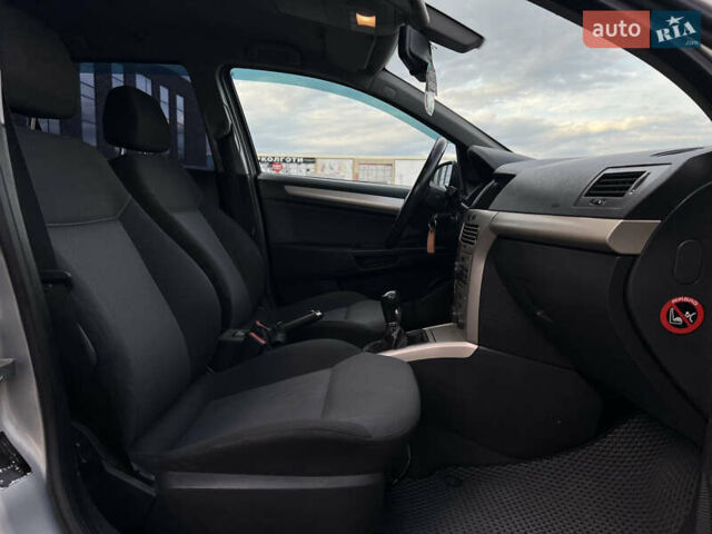 Сірий Опель Астра, об'ємом двигуна 1.6 л та пробігом 250 тис. км за 4650 $, фото 21 на Automoto.ua