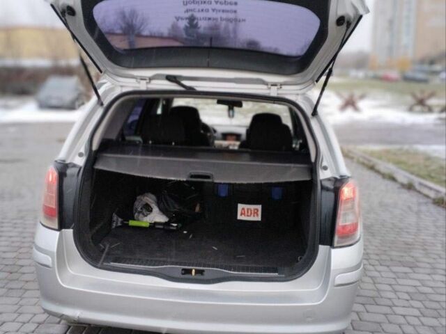 Серый Опель Астра, объемом двигателя 1.7 л и пробегом 245 тыс. км за 4700 $, фото 3 на Automoto.ua