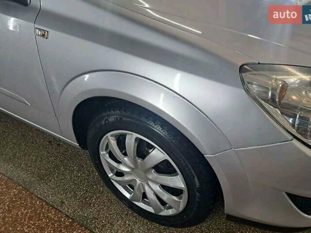 Серый Опель Астра, объемом двигателя 1.91 л и пробегом 291 тыс. км за 5800 $, фото 13 на Automoto.ua