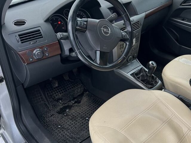 Сірий Опель Астра, об'ємом двигуна 1.2 л та пробігом 290 тис. км за 3950 $, фото 5 на Automoto.ua