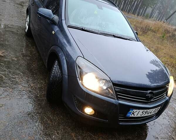 Серый Опель Астра, объемом двигателя 1.6 л и пробегом 200 тыс. км за 4700 $, фото 4 на Automoto.ua