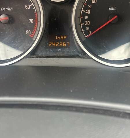 Серый Опель Астра, объемом двигателя 1.8 л и пробегом 244 тыс. км за 5100 $, фото 5 на Automoto.ua