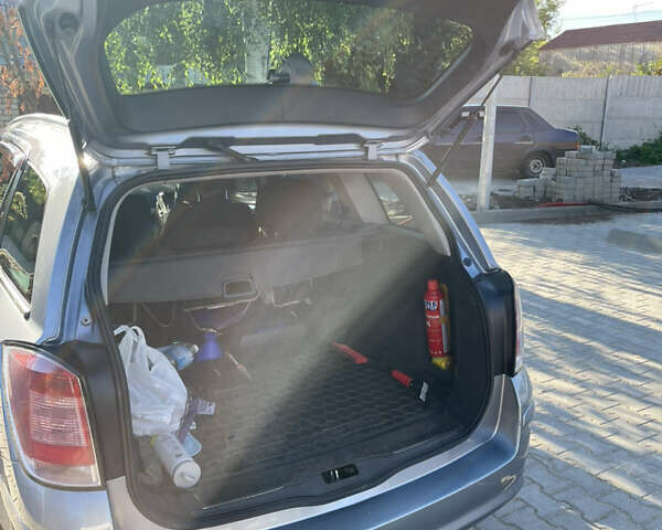 Серый Опель Астра, объемом двигателя 1.6 л и пробегом 209 тыс. км за 4800 $, фото 8 на Automoto.ua