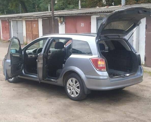 Сірий Опель Астра, об'ємом двигуна 1.69 л та пробігом 238 тис. км за 4250 $, фото 5 на Automoto.ua