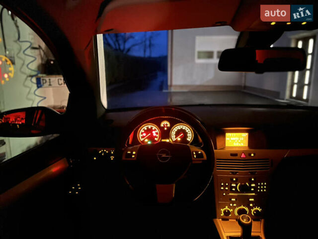 Серый Опель Астра, объемом двигателя 1.36 л и пробегом 270 тыс. км за 3900 $, фото 136 на Automoto.ua