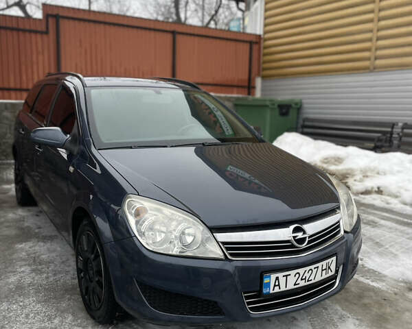 Серый Опель Астра, объемом двигателя 1.7 л и пробегом 266 тыс. км за 5050 $, фото 1 на Automoto.ua