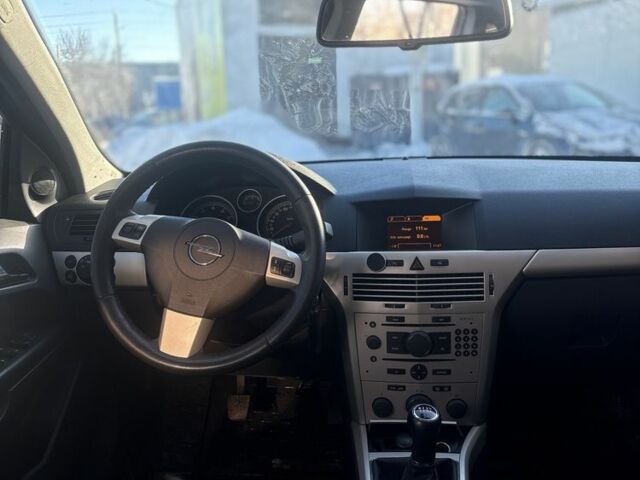 Серый Опель Астра, объемом двигателя 1.6 л и пробегом 250 тыс. км за 5500 $, фото 23 на Automoto.ua