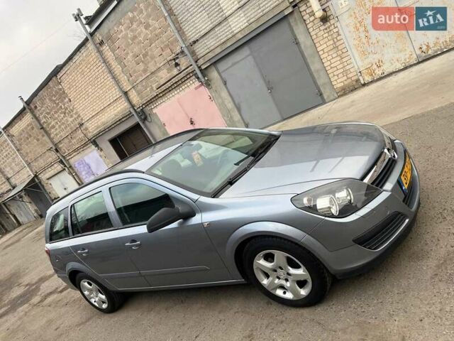 Сірий Опель Астра, об'ємом двигуна 1.6 л та пробігом 191 тис. км за 5599 $, фото 1 на Automoto.ua