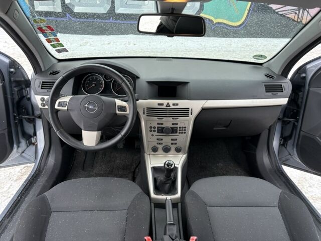 Серый Опель Астра, объемом двигателя 1.6 л и пробегом 203 тыс. км за 5299 $, фото 15 на Automoto.ua