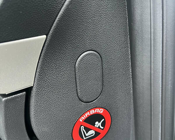 Серый Опель Астра, объемом двигателя 1.36 л и пробегом 270 тыс. км за 3900 $, фото 105 на Automoto.ua