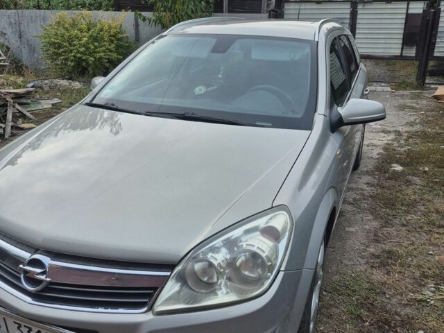 Серый Опель Астра, объемом двигателя 1.6 л и пробегом 280 тыс. км за 5350 $, фото 1 на Automoto.ua