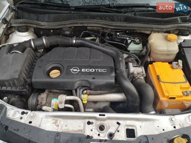 Серый Опель Астра, объемом двигателя 1.7 л и пробегом 250 тыс. км за 5300 $, фото 1 на Automoto.ua