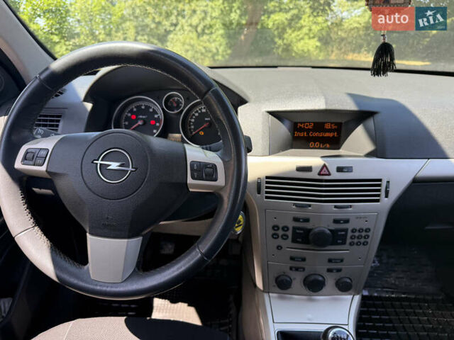 Сірий Опель Астра, об'ємом двигуна 1.6 л та пробігом 227 тис. км за 4650 $, фото 32 на Automoto.ua