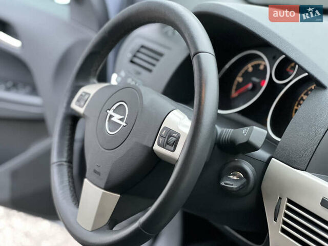 Сірий Опель Астра, об'ємом двигуна 1.7 л та пробігом 240 тис. км за 5199 $, фото 39 на Automoto.ua