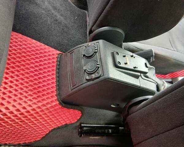 Серый Опель Астра, объемом двигателя 1.7 л и пробегом 320 тыс. км за 3700 $, фото 6 на Automoto.ua