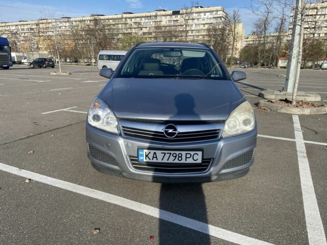 Серый Опель Астра, объемом двигателя 1.6 л и пробегом 176 тыс. км за 4200 $, фото 4 на Automoto.ua