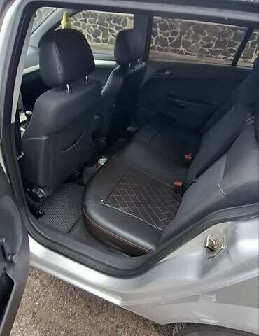 Сірий Опель Астра, об'ємом двигуна 1.7 л та пробігом 277 тис. км за 5500 $, фото 11 на Automoto.ua