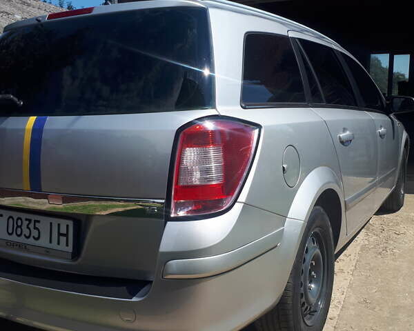 Серый Опель Астра, объемом двигателя 1.6 л и пробегом 250 тыс. км за 5500 $, фото 7 на Automoto.ua