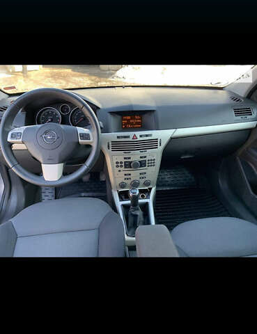 Серый Опель Астра, объемом двигателя 1.6 л и пробегом 209 тыс. км за 4800 $, фото 11 на Automoto.ua