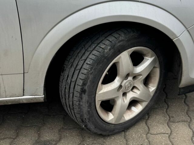 Серый Опель Астра, объемом двигателя 1.9 л и пробегом 300 тыс. км за 2500 $, фото 13 на Automoto.ua