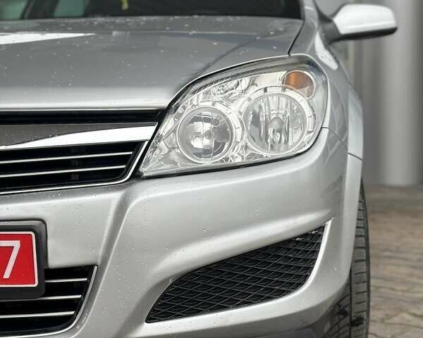 Серый Опель Астра, объемом двигателя 1.6 л и пробегом 160 тыс. км за 5400 $, фото 47 на Automoto.ua