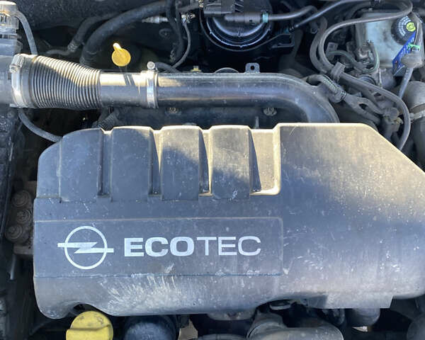 Сірий Опель Астра, об'ємом двигуна 1.25 л та пробігом 240 тис. км за 4500 $, фото 23 на Automoto.ua