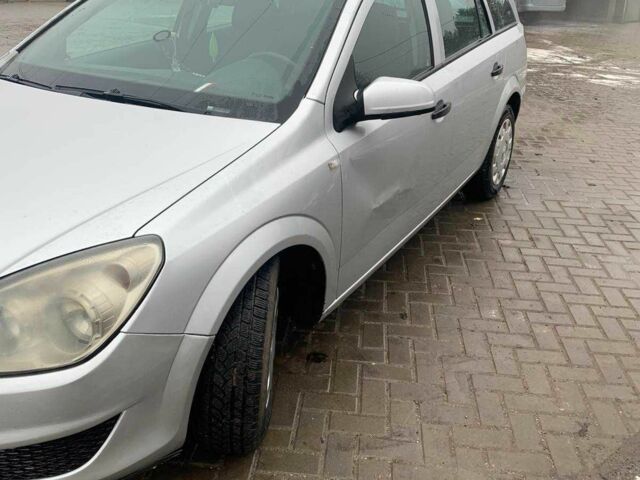 Сірий Опель Астра, об'ємом двигуна 1.7 л та пробігом 250 тис. км за 4200 $, фото 5 на Automoto.ua