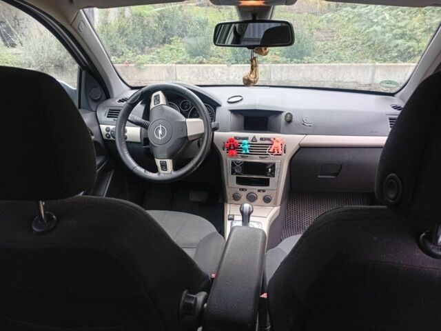 Опель Астра 2007 у Хмельницькому на Automoto.ua Сірий Опель Астра, об'ємом двигуна 1.6 л та пробігом 385 тис. км за 4300 $, фото 2 на Automoto.ua