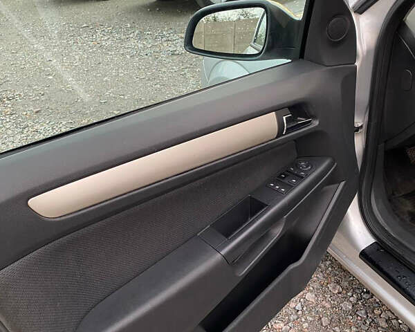 Опель Астра 2007 в Белой Церкве на Automoto.ua Серый Опель Астра, объемом двигателя 1.6 л и пробегом 204 тыс. км за 5200 $, фото 9 на Automoto.ua