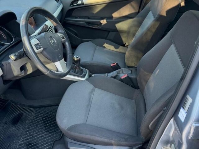 Сірий Опель Астра, об'ємом двигуна 1.9 л та пробігом 300 тис. км за 2350 $, фото 12 на Automoto.ua