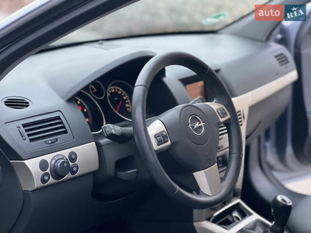 Сірий Опель Астра, об'ємом двигуна 1.7 л та пробігом 240 тис. км за 5199 $, фото 29 на Automoto.ua