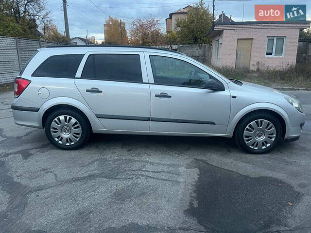 Сірий Опель Астра, об'ємом двигуна 1.91 л та пробігом 250 тис. км за 5500 $, фото 4 на Automoto.ua