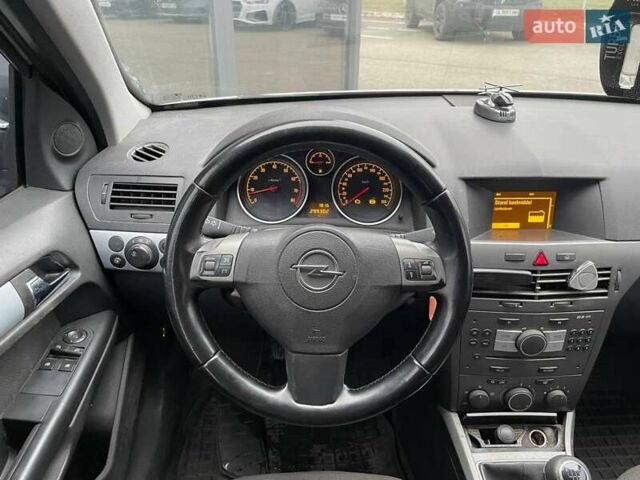 Серый Опель Астра, объемом двигателя 1.6 л и пробегом 298 тыс. км за 4790 $, фото 13 на Automoto.ua
